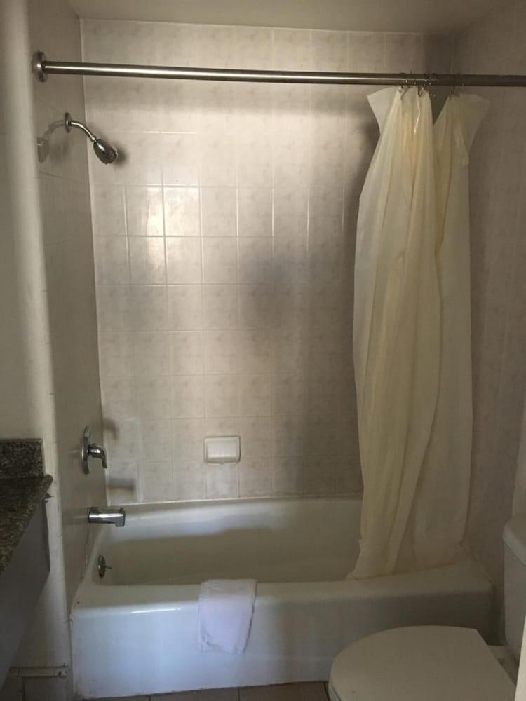 Economy Inn Monterey سيسايد المظهر الخارجي الصورة