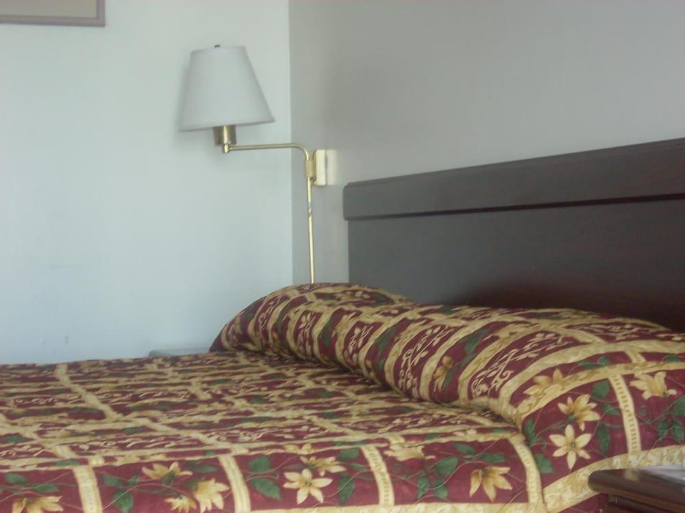 Economy Inn Monterey سيسايد المظهر الخارجي الصورة